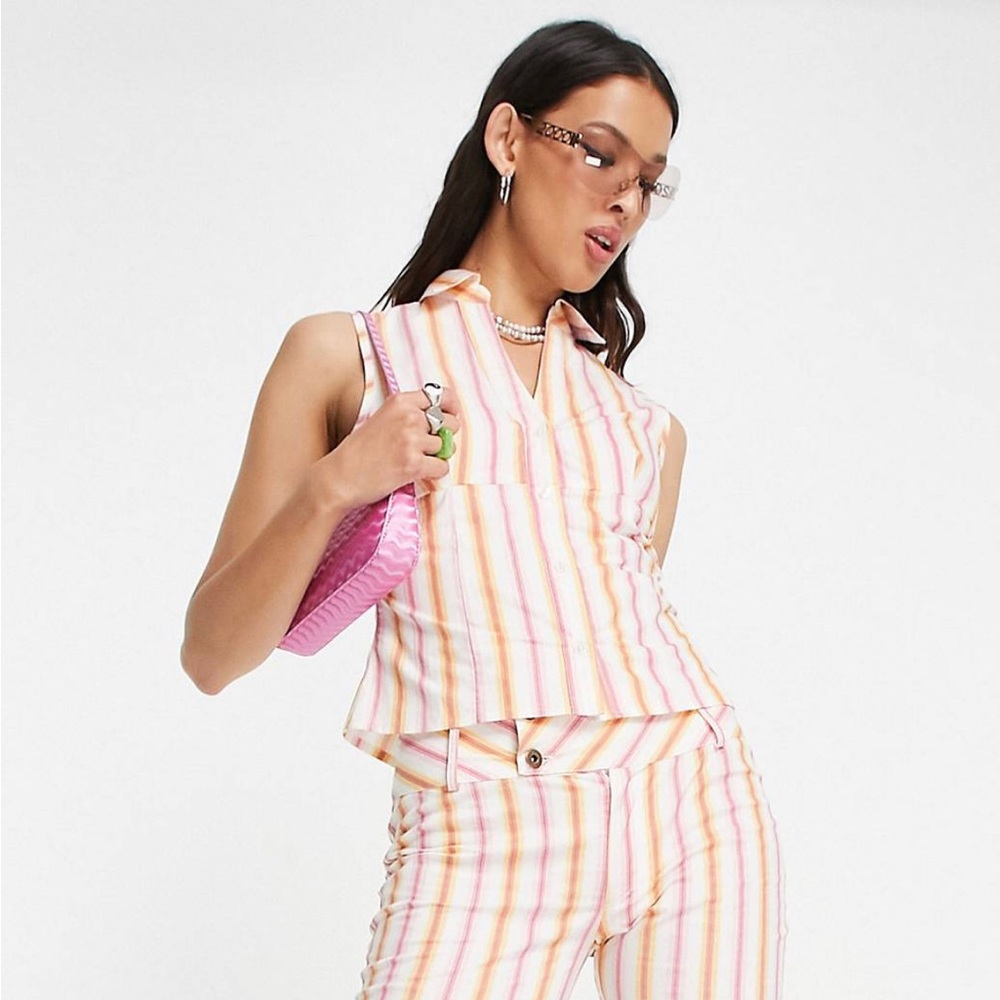 Women’s sleeveless top